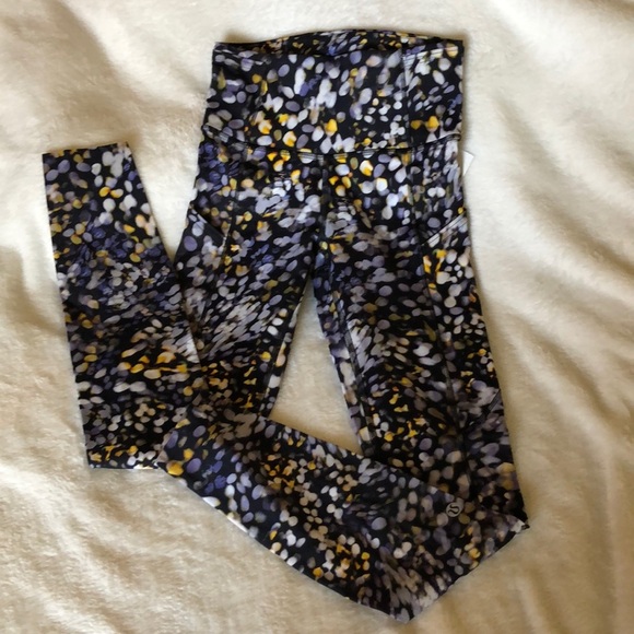 Lululemon Fast and Free HRCTight 25”, size 2 NWT - Picture 1 of 10